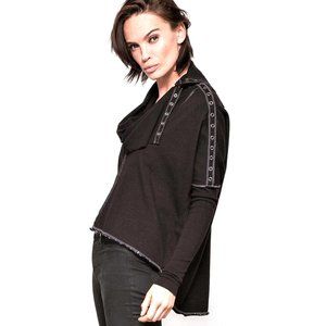 Raw Earth Wild Sky Essential Junction Sweatshirt in Black